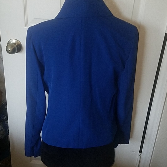 Blazer - Picture 4 of 9